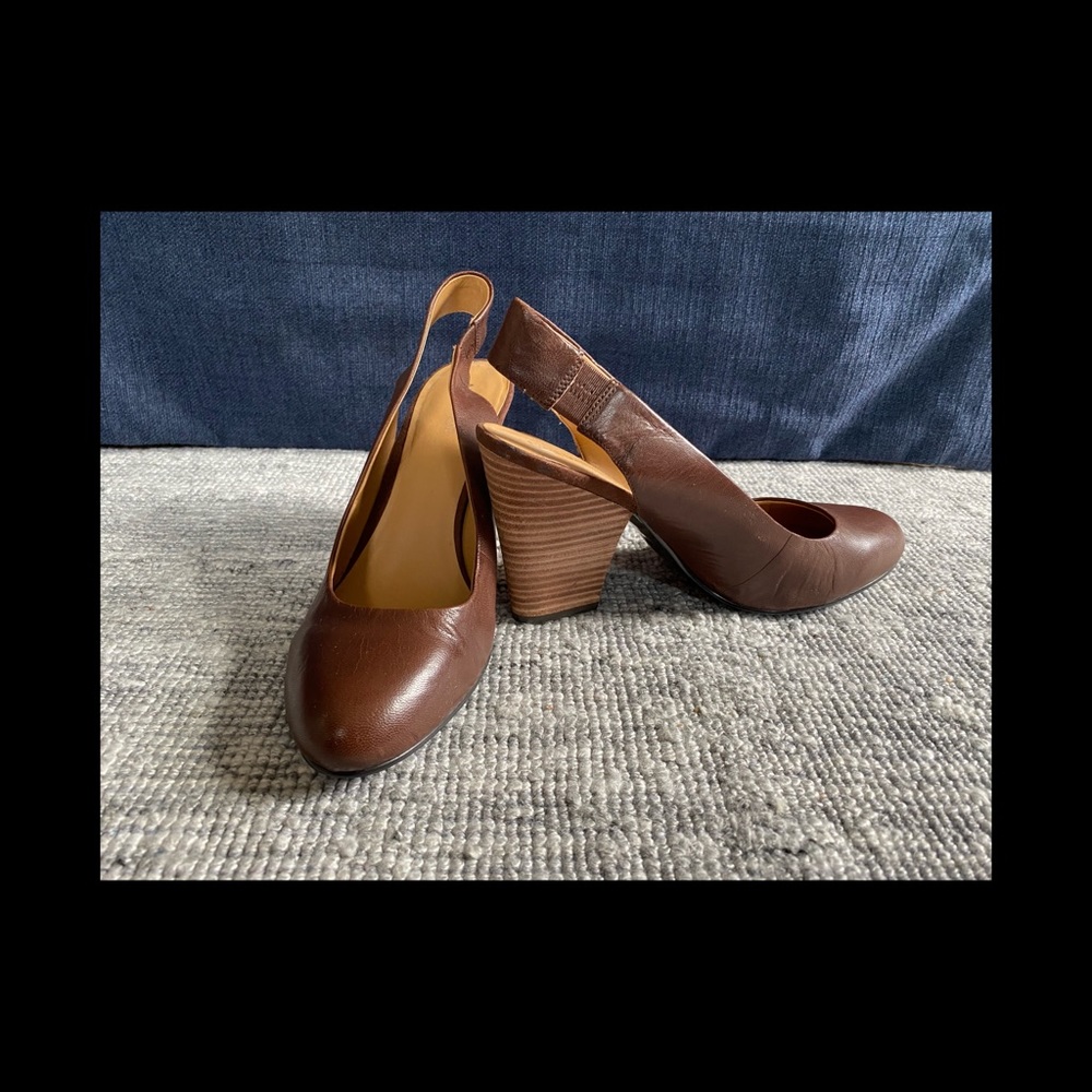 Nine West brown leather shoes size 10. Never worn
